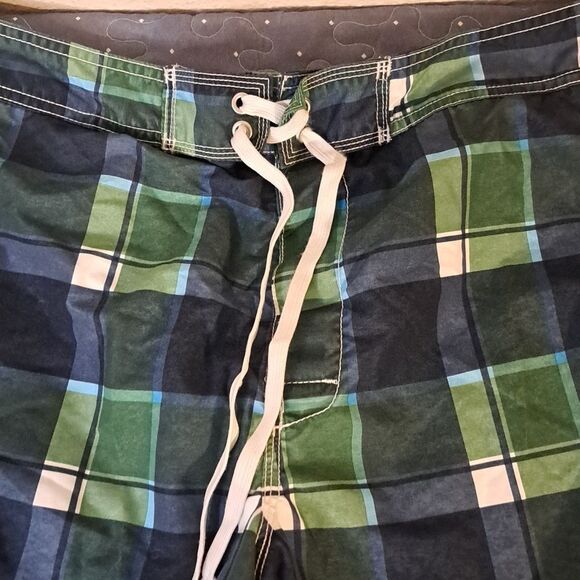 GAP Men's Green Plaid Swim Shorts size XL - Picture 3 of 7